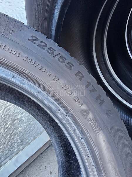 Continental 225/55 R17 Zimska