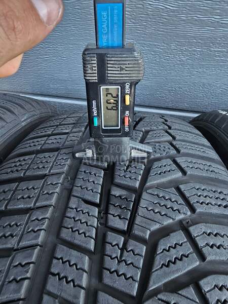 Hankook 205/55 R17 Zimska