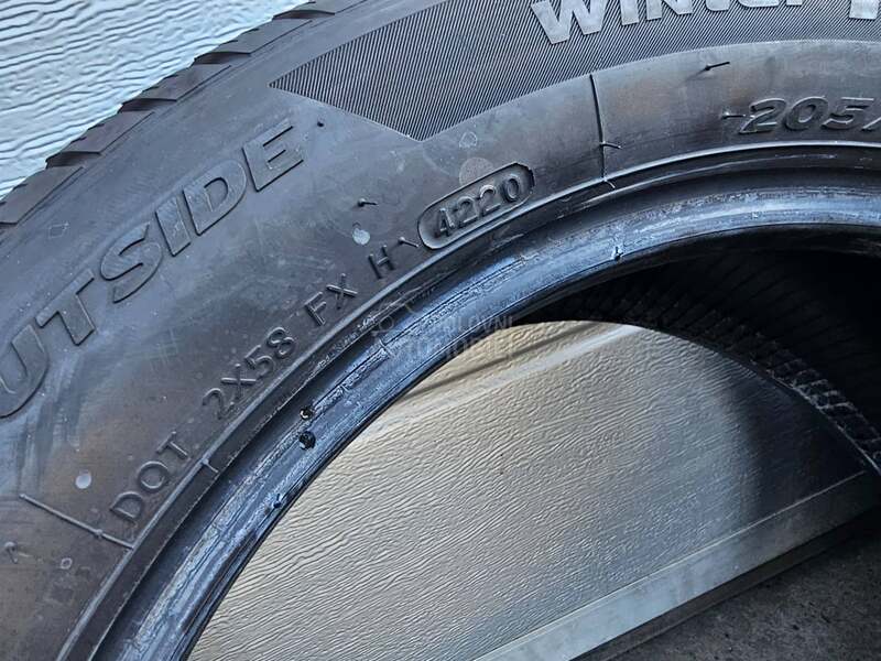 Hankook 205/55 R17 Zimska