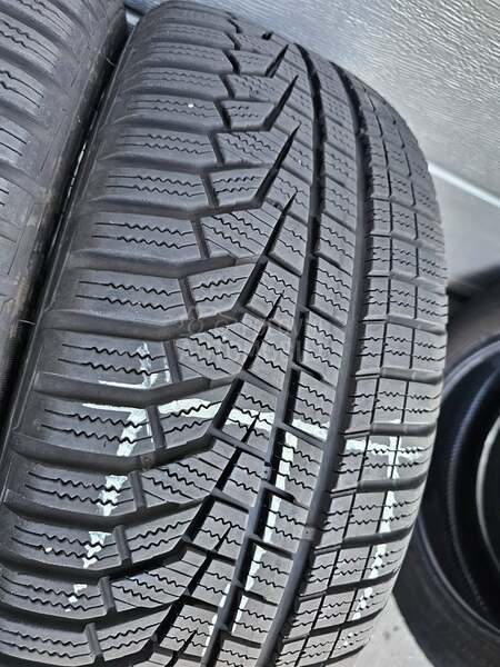 Hankook 205/55 R17 Zimska