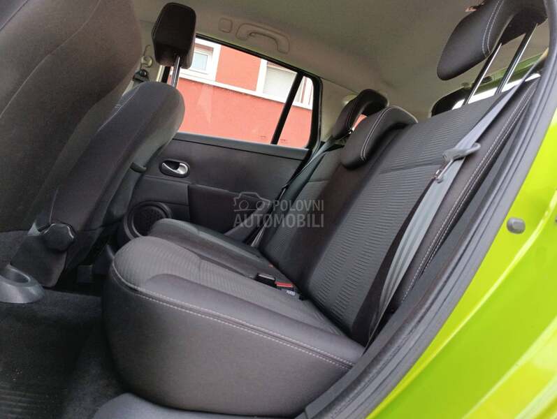 Renault Clio 1.2 Voyage Op is