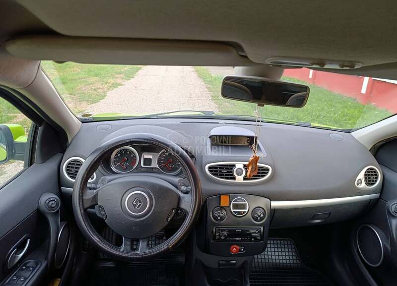 Renault Clio 1.2 Voyage Op is