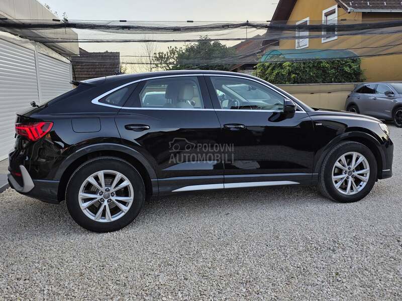 Audi Q3 SB MATRIX S-LINE