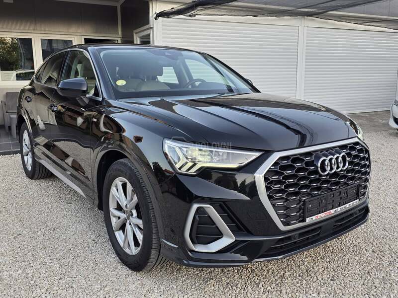 Audi Q3 SB MATRIX S-LINE