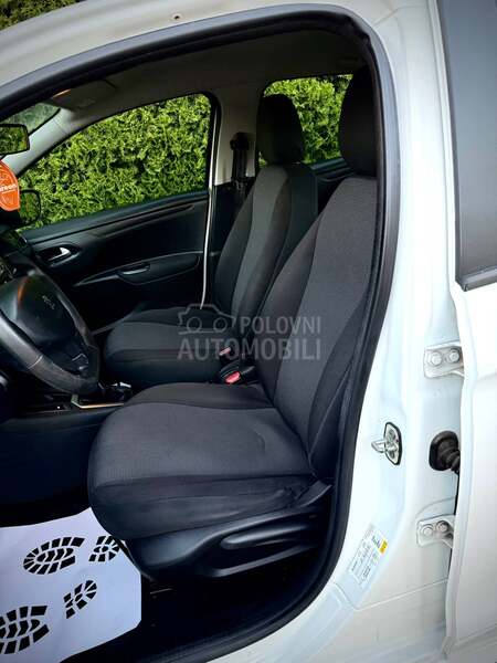 Peugeot 301 
