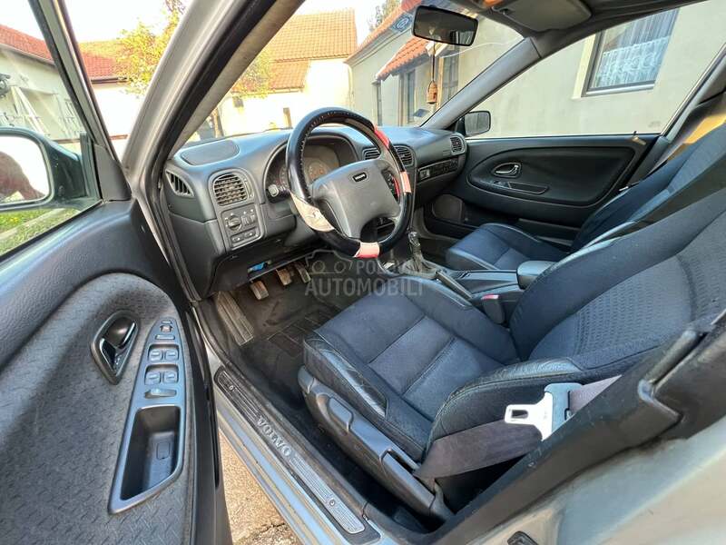 Volvo V40 2.0T