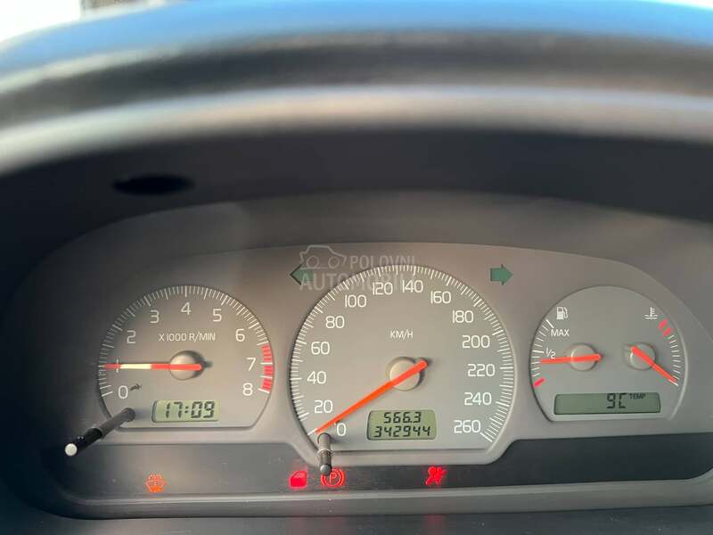 Volvo V40 2.0T