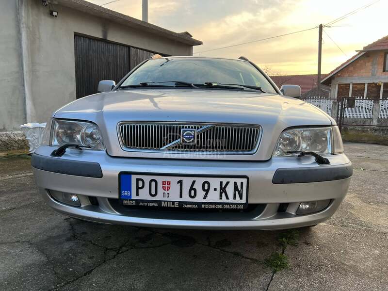 Volvo V40 2.0T
