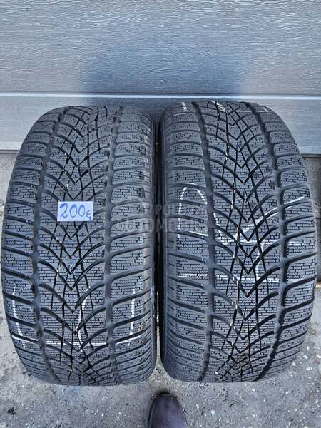 Dunlop 245/45 R17 Zimska