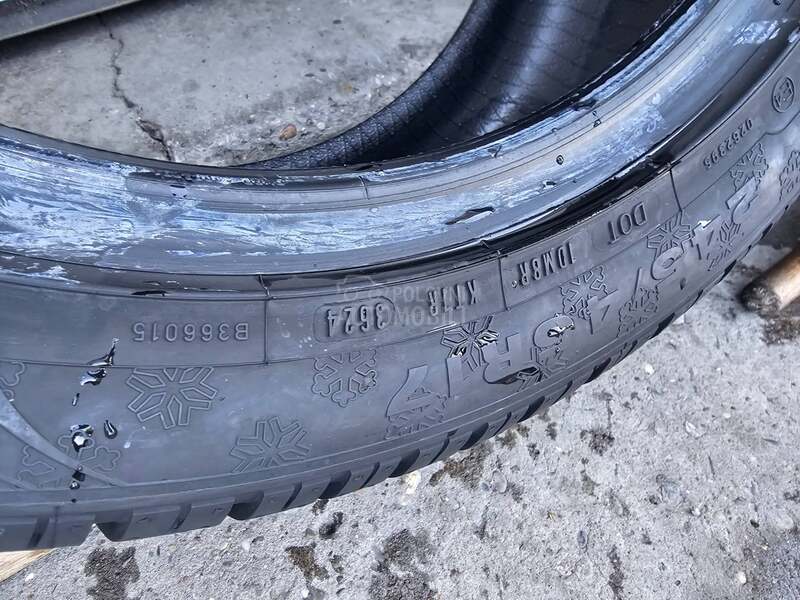 Dunlop 245/45 R17 Zimska