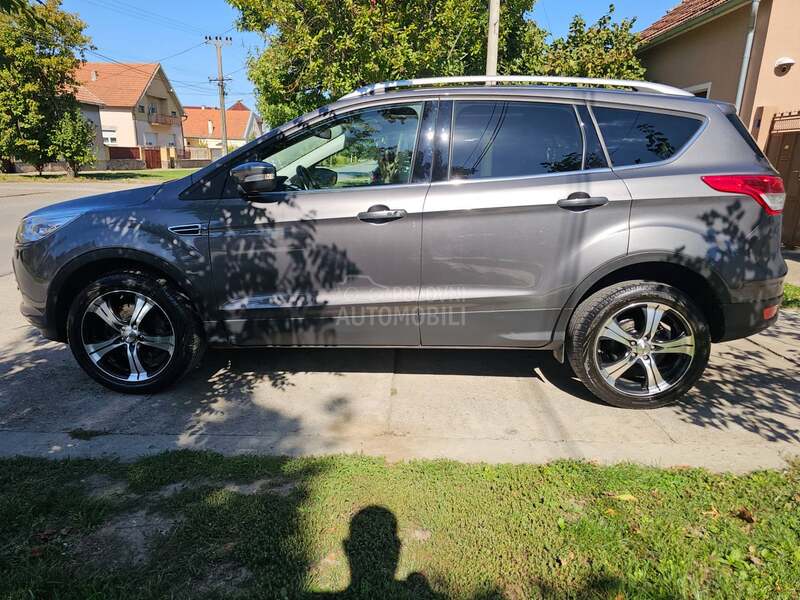 Ford Kuga 2.0Tdci TITANIUM CH
