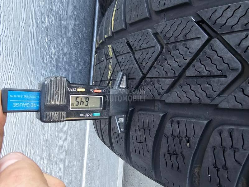 Pirelli 245/45 R18 Zimska