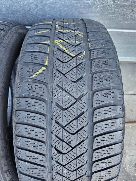 Pirelli 245/45 R18 Zimska