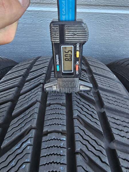 Continental 235/60 R18 Zimska