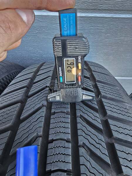 Continental 235/60 R18 Zimska