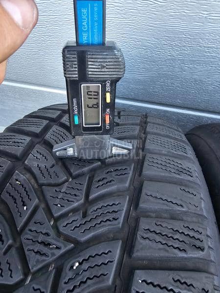 Dunlop 205/55 R17 Zimska