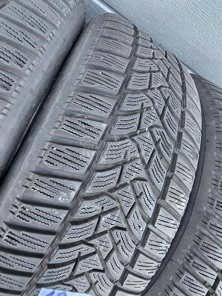 Dunlop 205/55 R17 Zimska