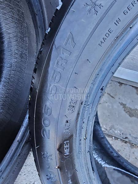 Dunlop 205/55 R17 Zimska