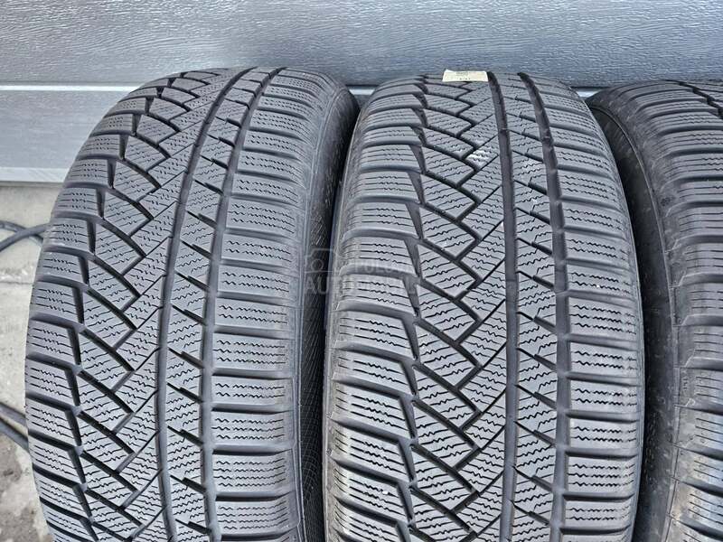 Continental 225/55 R17 Zimska