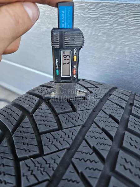 Continental 225/55 R17 Zimska