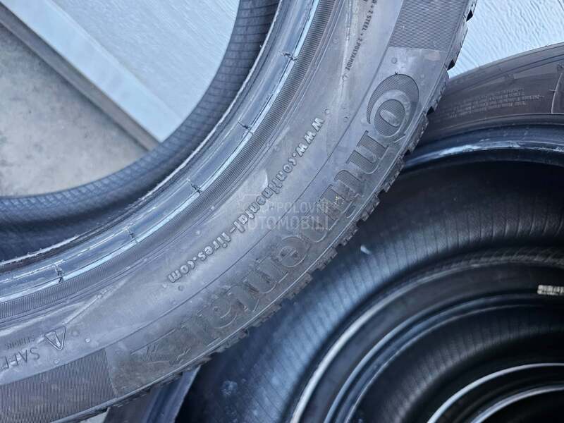 Continental 225/55 R17 Zimska