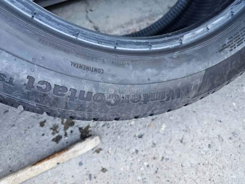Continental 225/55 R17 Zimska