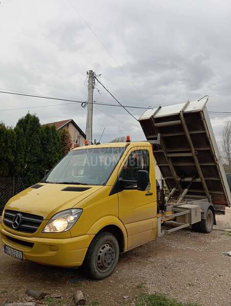 Mercedes Benz Sprinter Kiper Kran