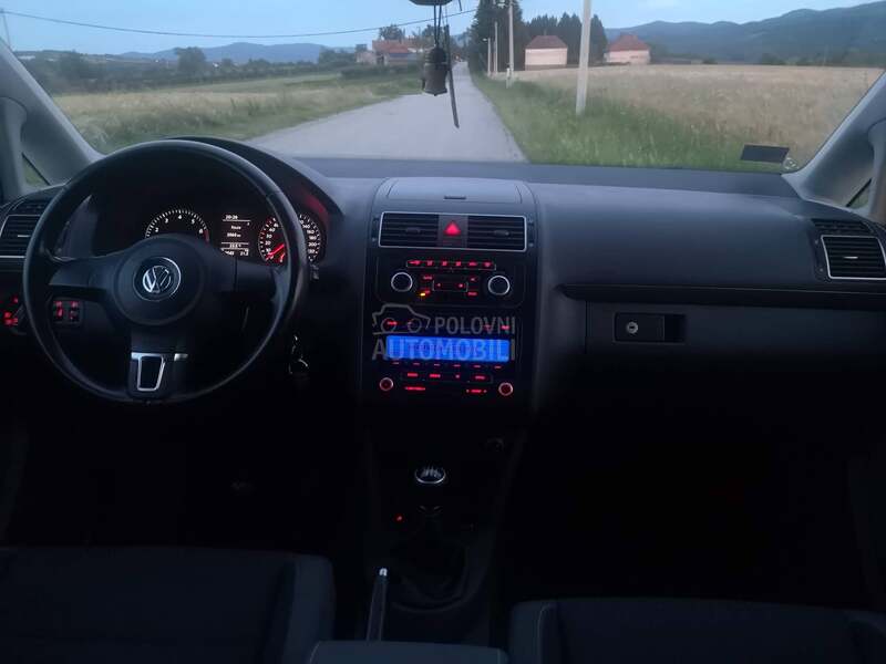 Volkswagen Touran tsi