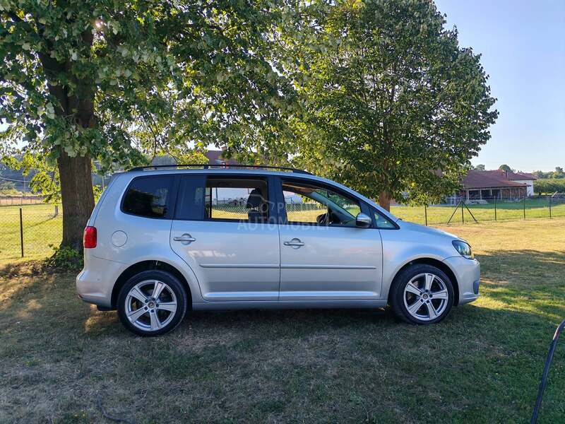 Volkswagen Touran tsi