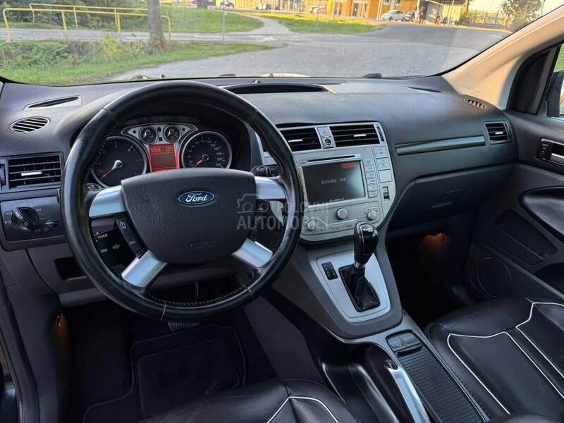 Ford Kuga INDIVIDUAL/0RG. K.M.