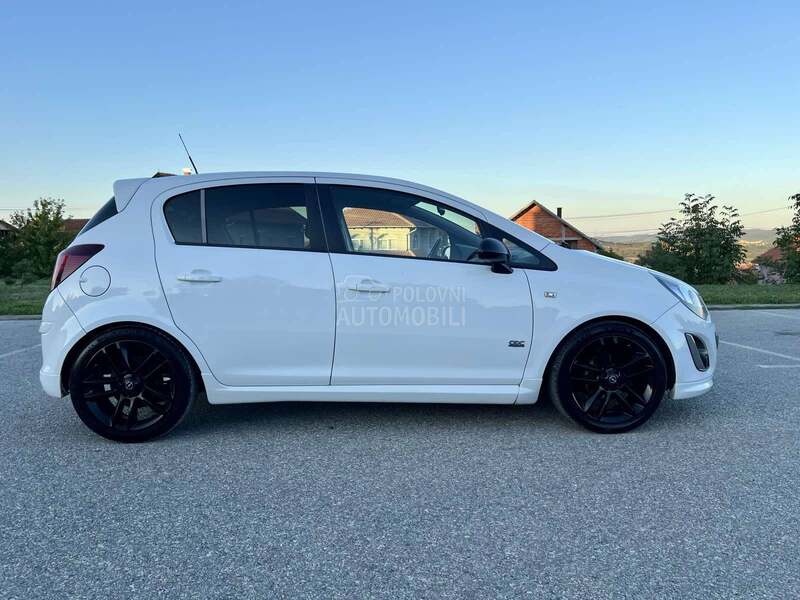 Opel Corsa D OPC LINE CH