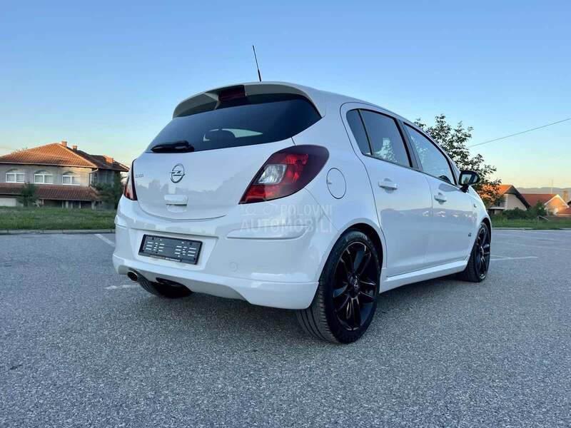 Opel Corsa D OPC LINE CH