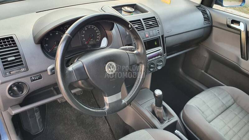 Volkswagen Polo 1.2, b.e.n.z.i.n.