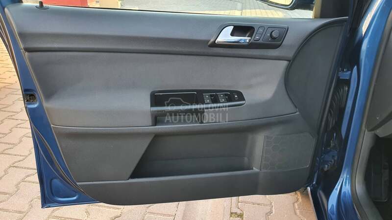 Volkswagen Polo 1.2, b.e.n.z.i.n.