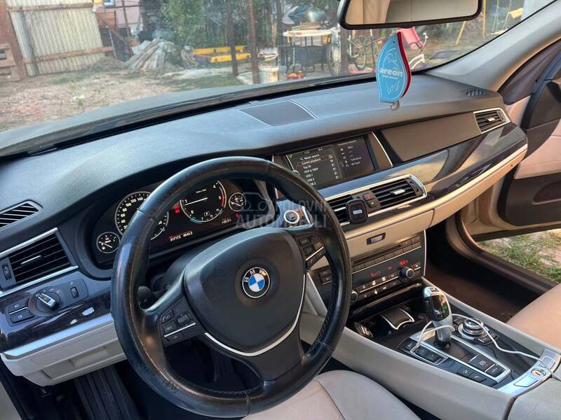 BMW 530 GT 3.0
