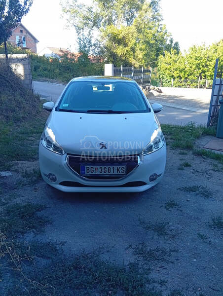 Peugeot 208 