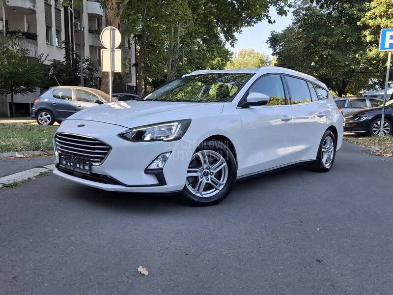 Ford Focus 1.5 TDCI NAVY/LED