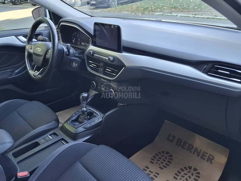 Ford Focus 1.5 TDCI NAVY/LED