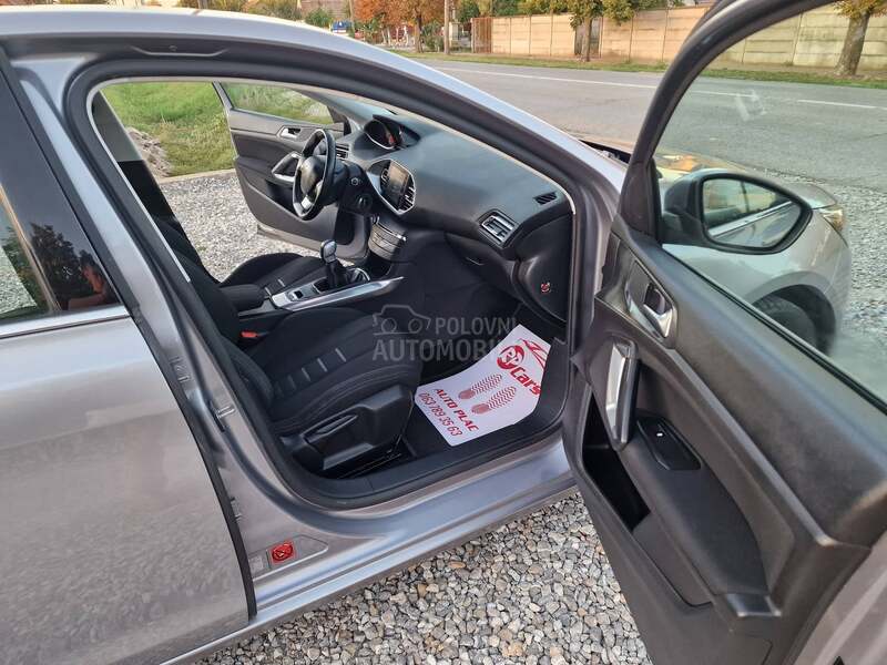 Peugeot 308 1.6 HDI //ALLURE//