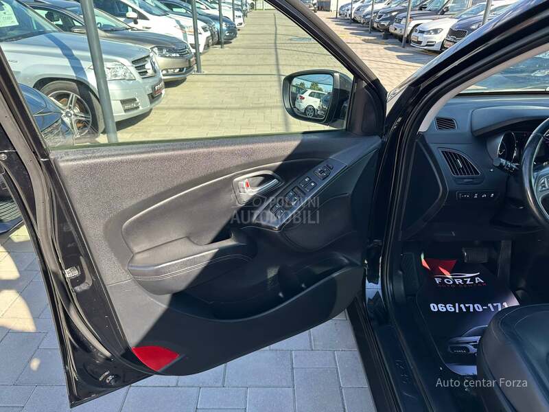 Hyundai ix35 A U T/N O V/F U L
