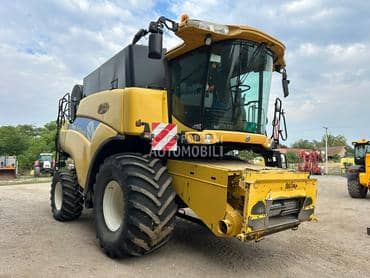 New Holland CR 9060