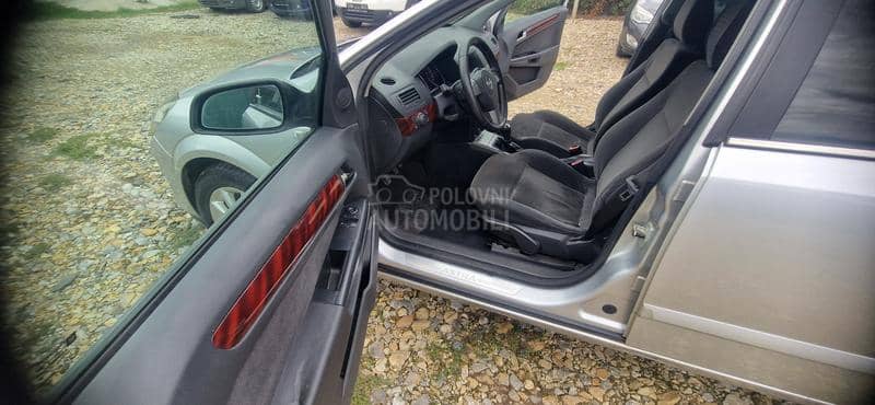 Opel Astra H 1.9 CDTI