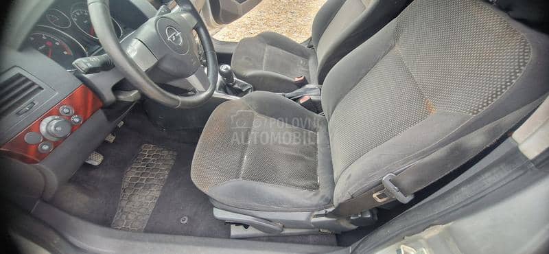 Opel Astra H 1.9 CDTI