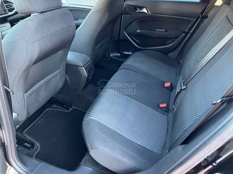 Peugeot 308 1.6 HDI OČUVAN 2016