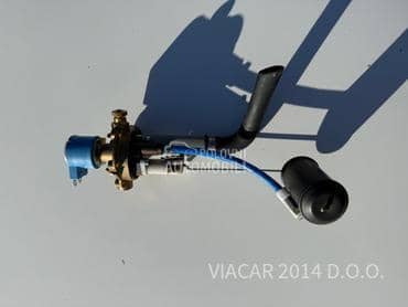 Univerzalno  -  kompletan auto u delovima