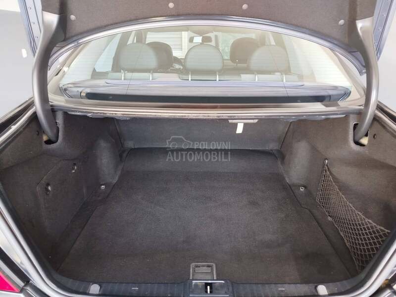 Mercedes Benz E 300 cdi 7g avangarde