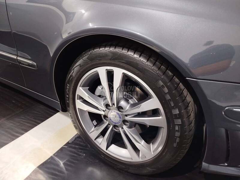 Mercedes Benz E 300 cdi 7g avangarde