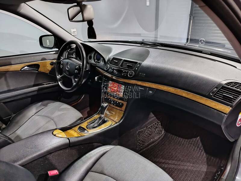 Mercedes Benz E 300 cdi 7g avangarde