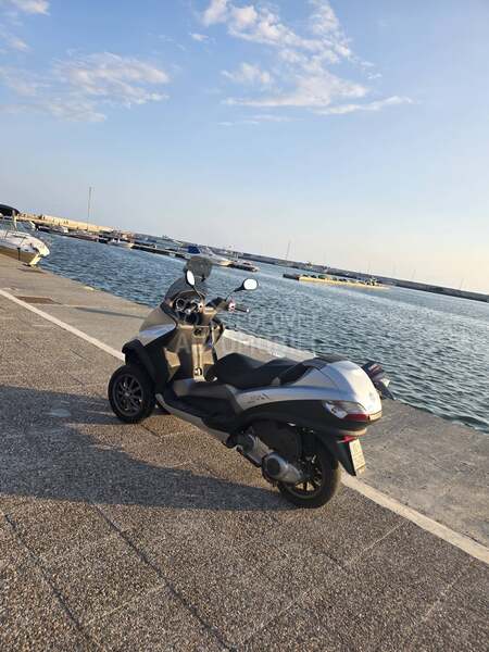 Piaggio Mp3 250i A kategorija