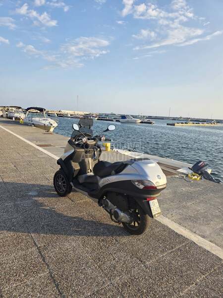Piaggio Mp3 250i A kategorija